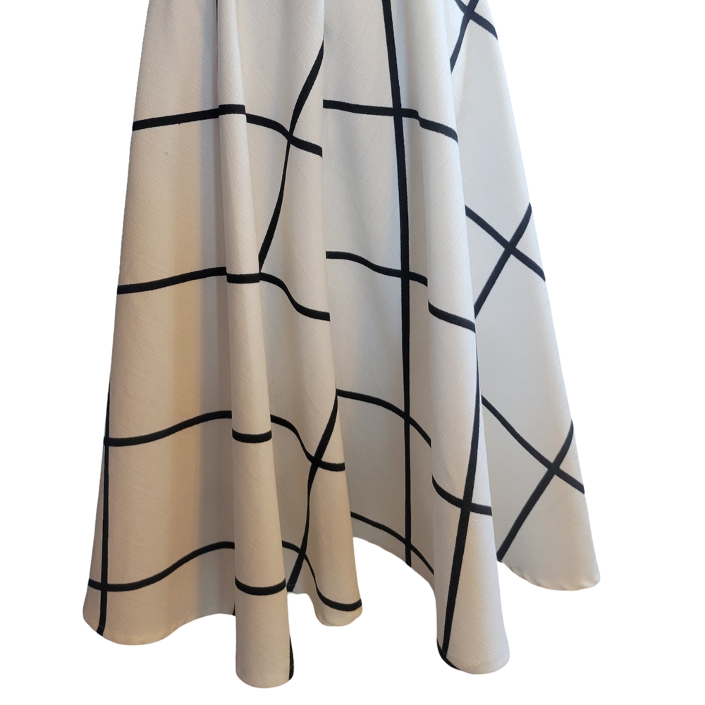 Elegant White and Black Grid Skirt - Picture 5 of 8